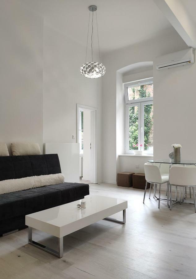 Luxurios And Historic Apartment "Shine" - Right On The Main Square زغرب المظهر الخارجي الصورة