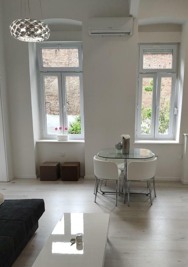 Luxurios And Historic Apartment "Shine" - Right On The Main Square زغرب المظهر الخارجي الصورة
