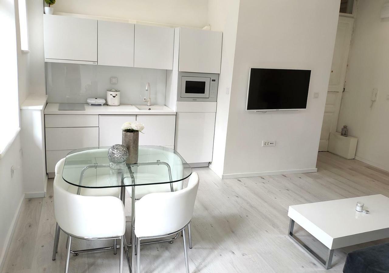Luxurios And Historic Apartment "Shine" - Right On The Main Square زغرب المظهر الخارجي الصورة